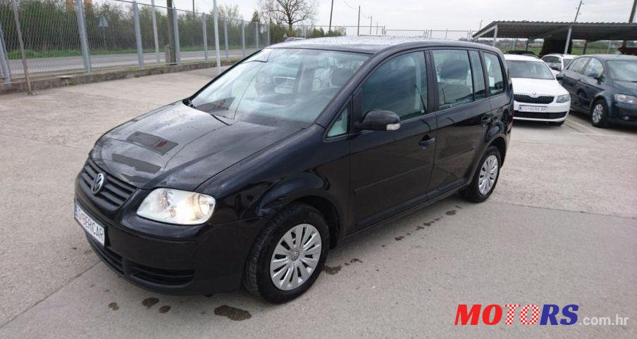 2005' Volkswagen Touran 1,9 Tdi photo #1