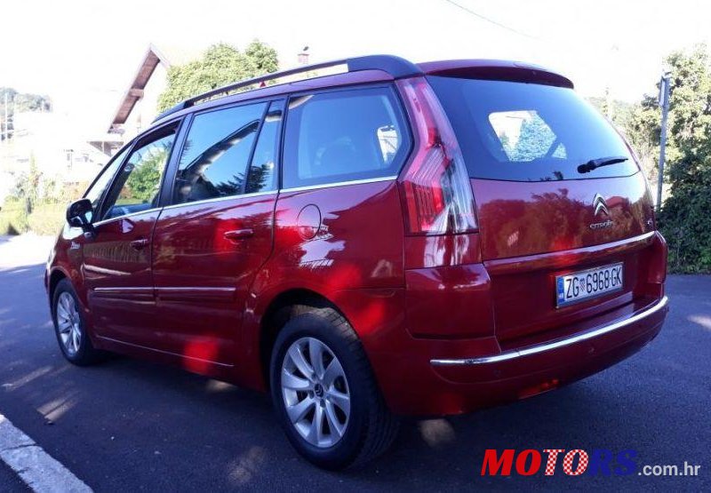 2011' Citroen C4 Grand Picasso photo #2