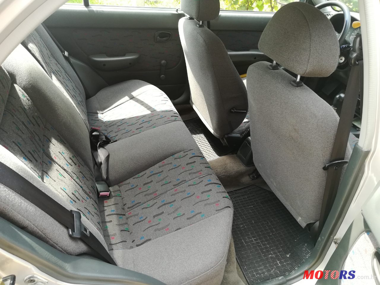 1999' Hyundai Accent GLS photo #3