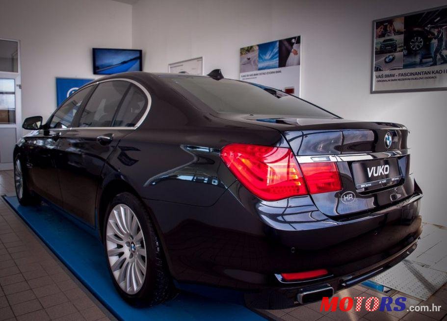 2009' BMW Serija 7 750I photo #1