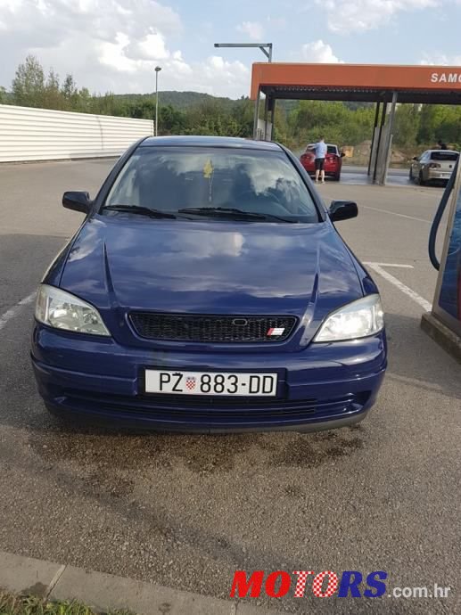 2008' Opel Astra photo #2