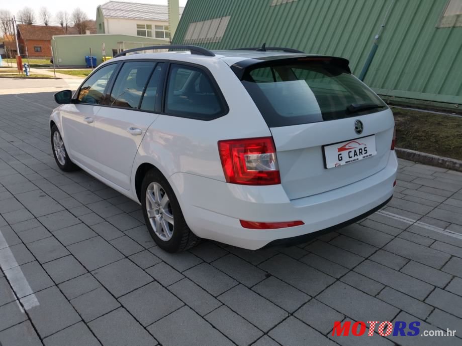 2016' Skoda Octavia Combi photo #3