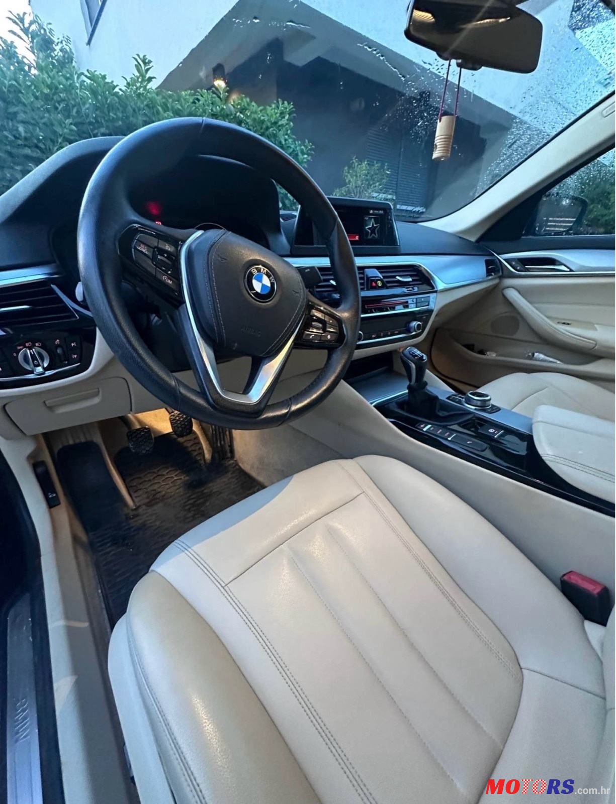 2018' BMW Serija 5 520D photo #1