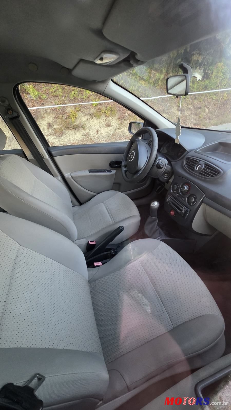 2007' Renault Clio 1,4 16V photo #5