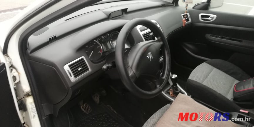2006' Peugeot 307 SW photo #6