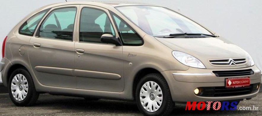 2007' Citroen Xsara Picasso 1,6 I 2 photo #1