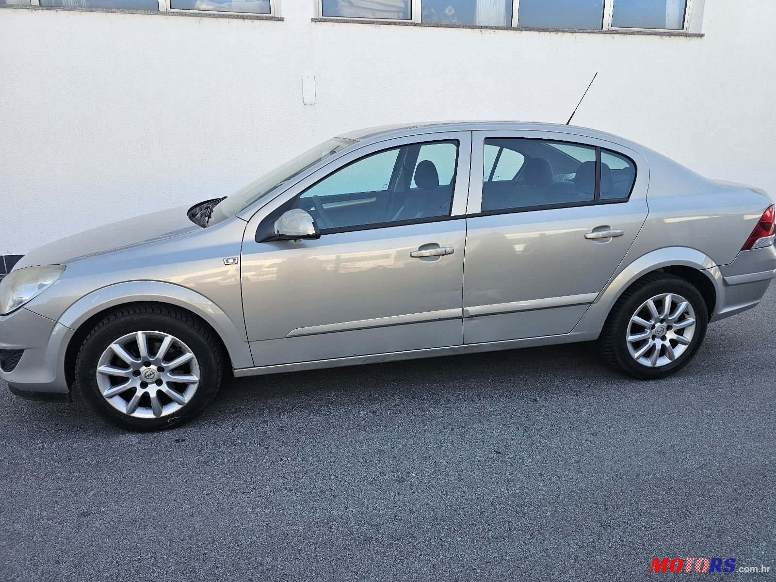 2008' Opel Astra 1,8 16V photo #4