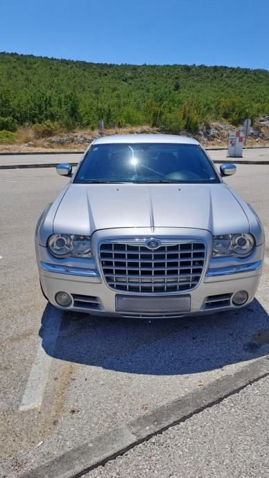 2004' Chrysler 300C photo #3