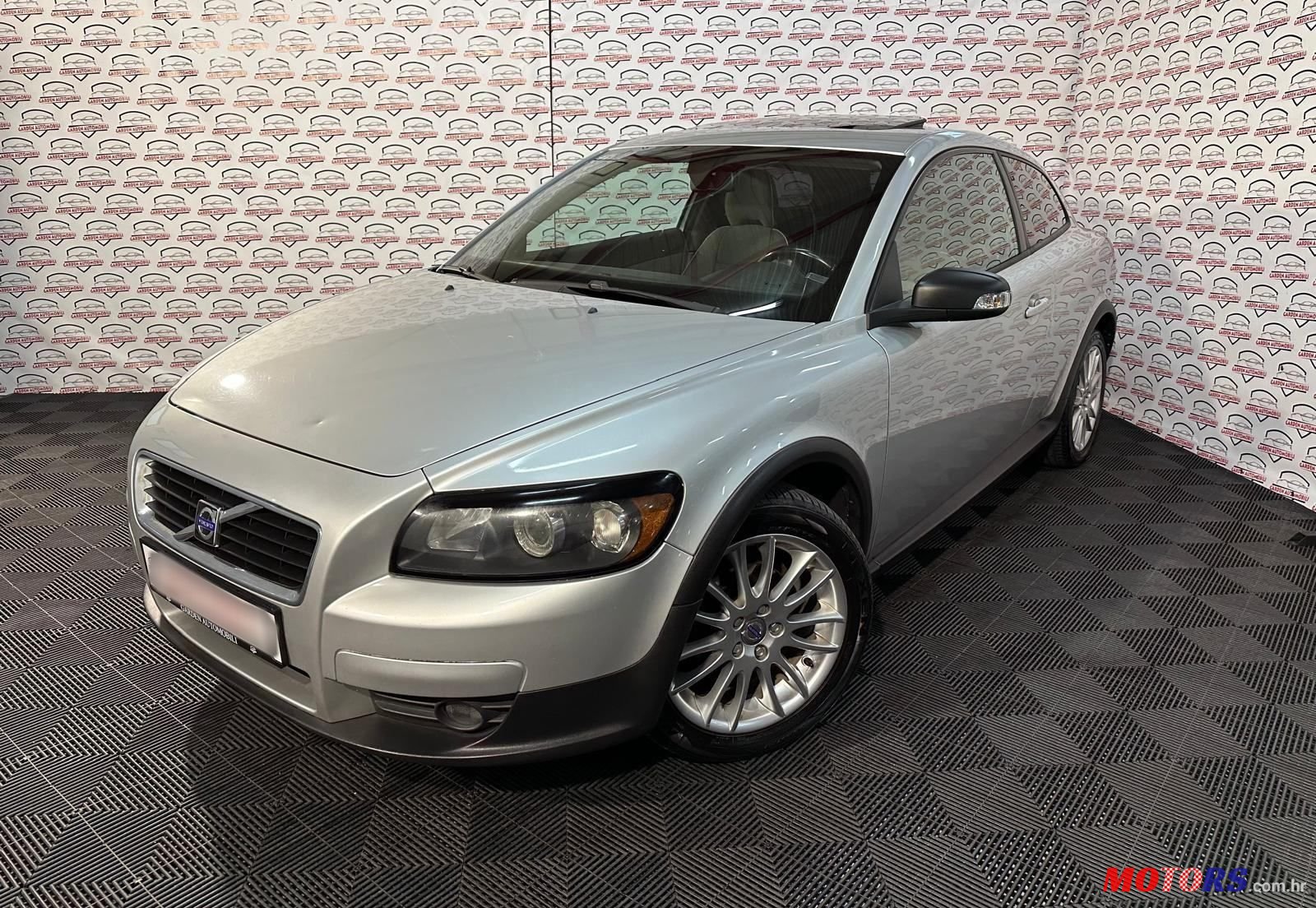 2009' Volvo C30 1,6 D photo #1