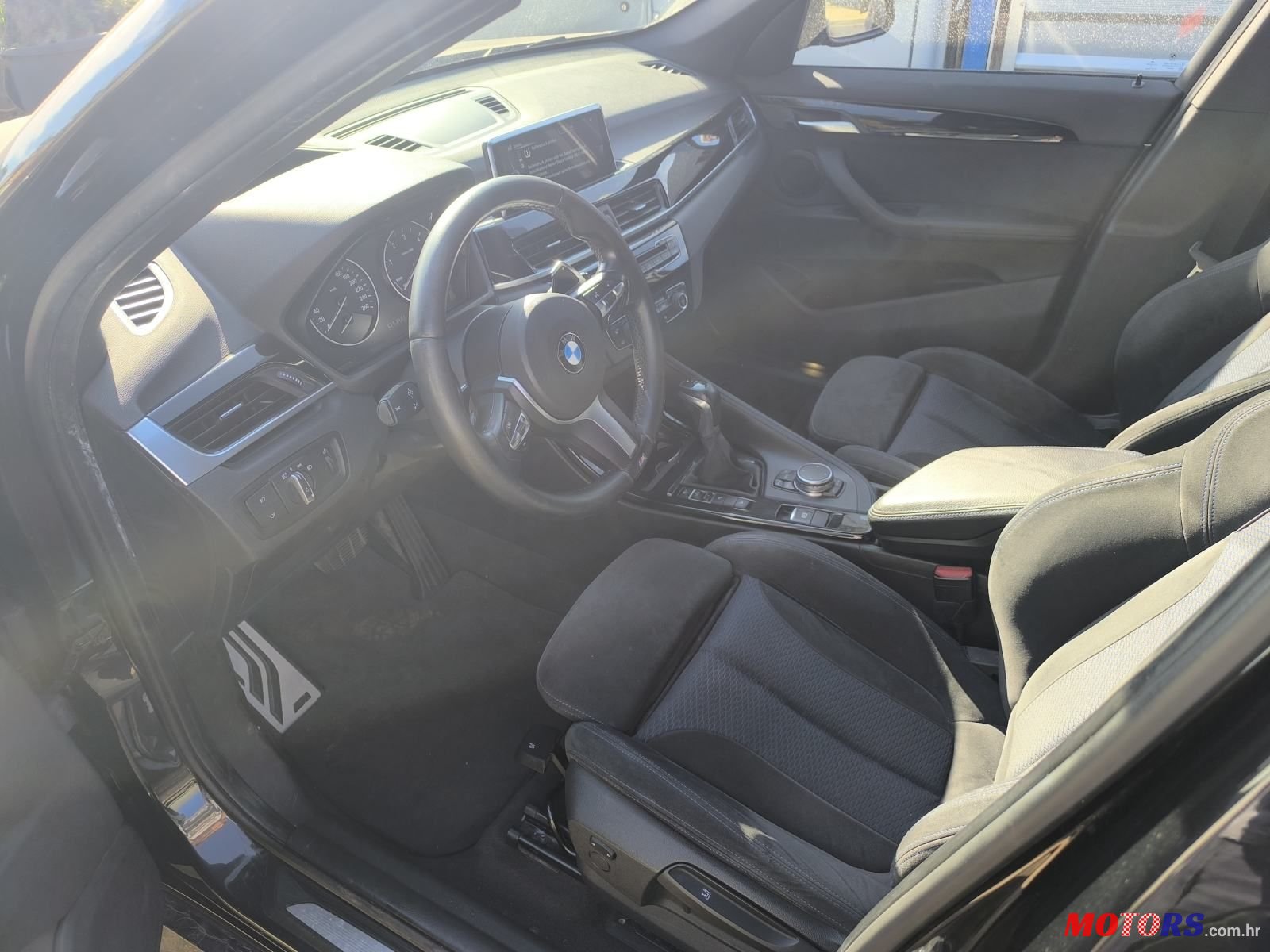 2016' BMW X1 20D photo #6