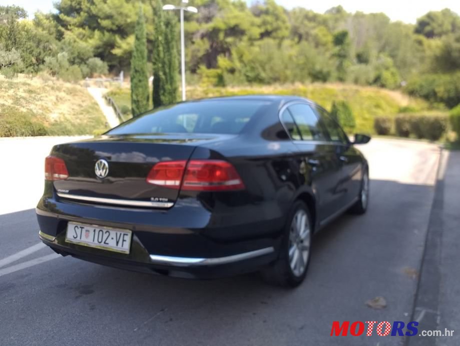 2011' Volkswagen Passat 2,0 Tdi Bmt photo #1