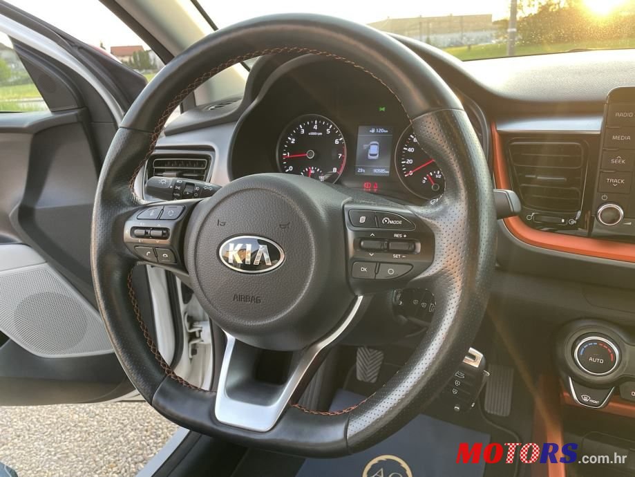 2018' Kia Stonic 1.0 T-Gdi photo #4
