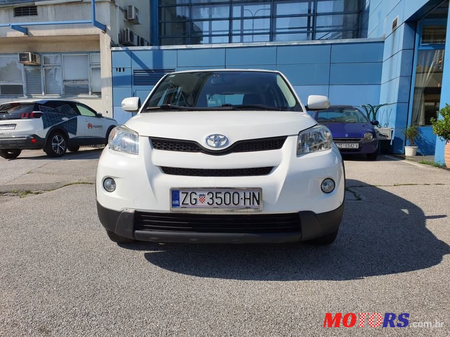 2009' Toyota Urban Cruiser Awd photo #3