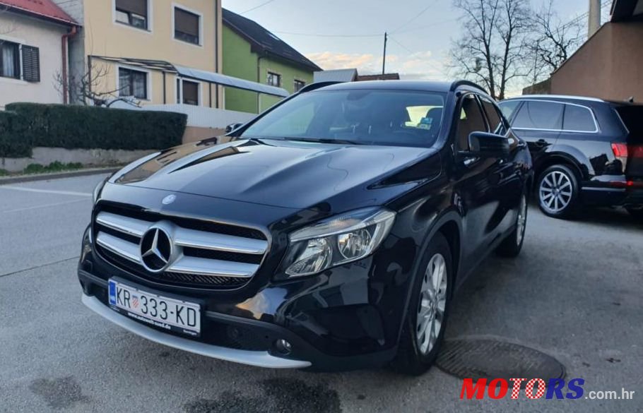 2015' Mercedes-Benz Gla 200 Cdi photo #2