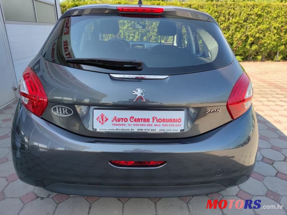 2014' Peugeot 208 photo #6