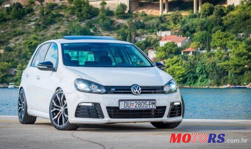 2009' Volkswagen Golf VI 2,0 Tdi photo #1