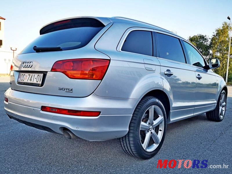 2008' Audi Q7 photo #4