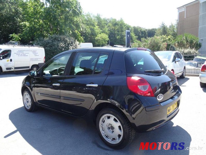 2007' Renault Clio 1,5 Dci photo #2