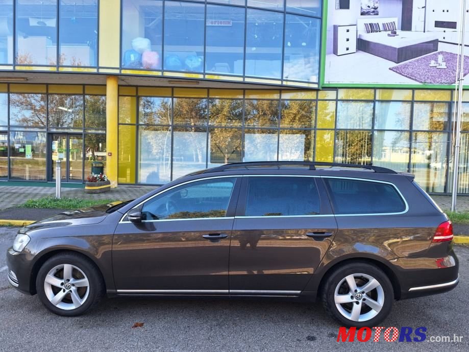 2013' Volkswagen Passat Variant photo #6