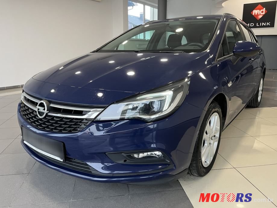 2017' Opel Astra Karavan photo #1