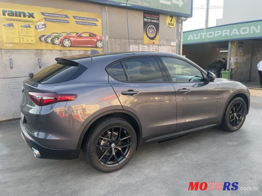 2018' Alfa Romeo Stelvio 2,2 Diesel photo #5