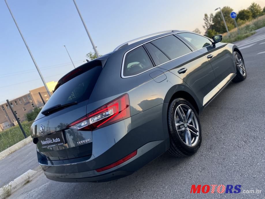 2016' Skoda Superb Combi photo #5