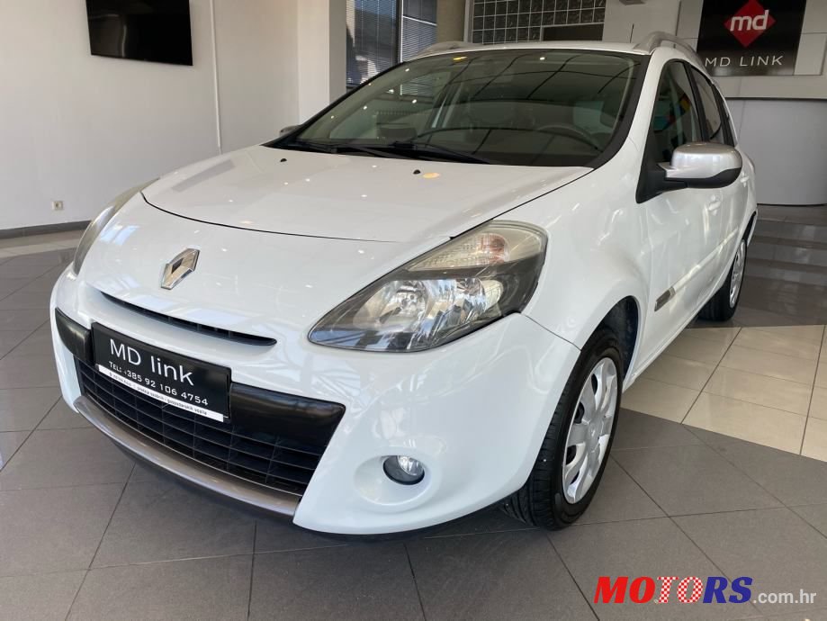 2011' Renault Clio photo #1