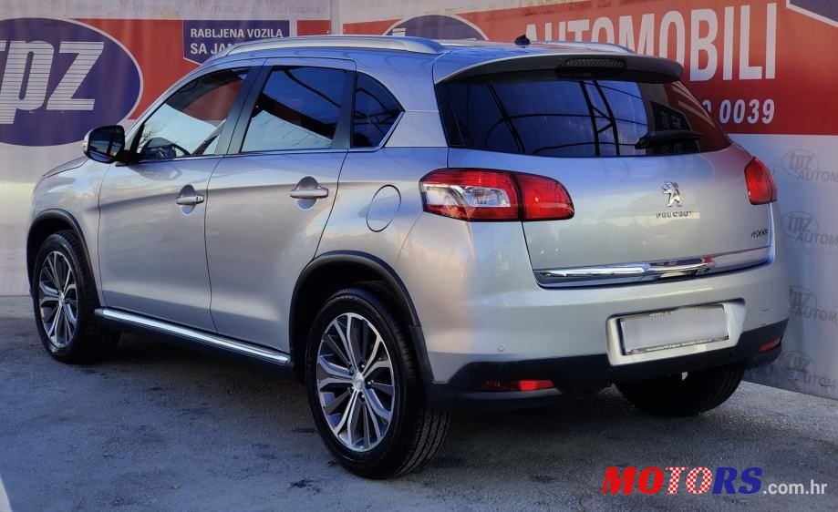 2012' Peugeot 4008 4X4 photo #5