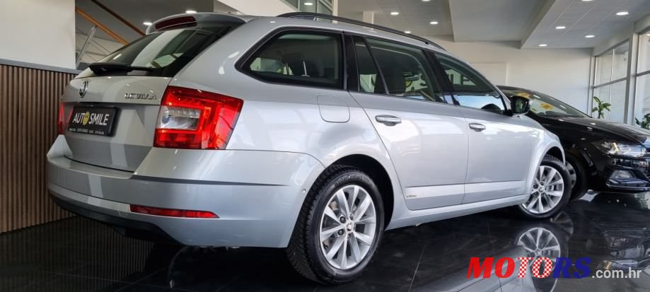 2018' Skoda Octavia Combi photo #2