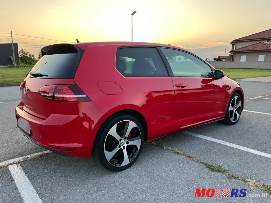 2014' Volkswagen Golf 7 2,0 Bmt photo #6