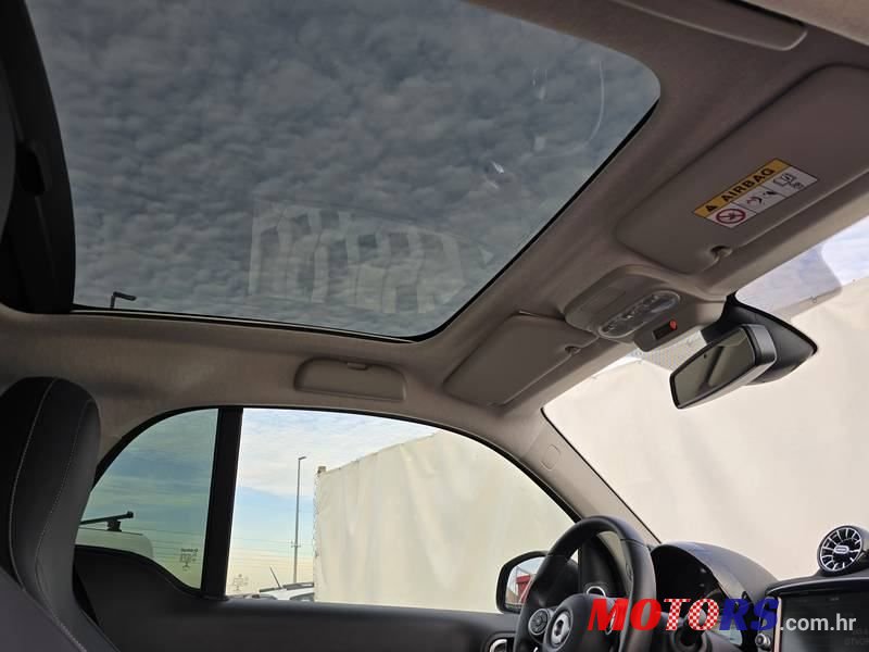 2021' Smart Eq Fortwo Brabus photo #5