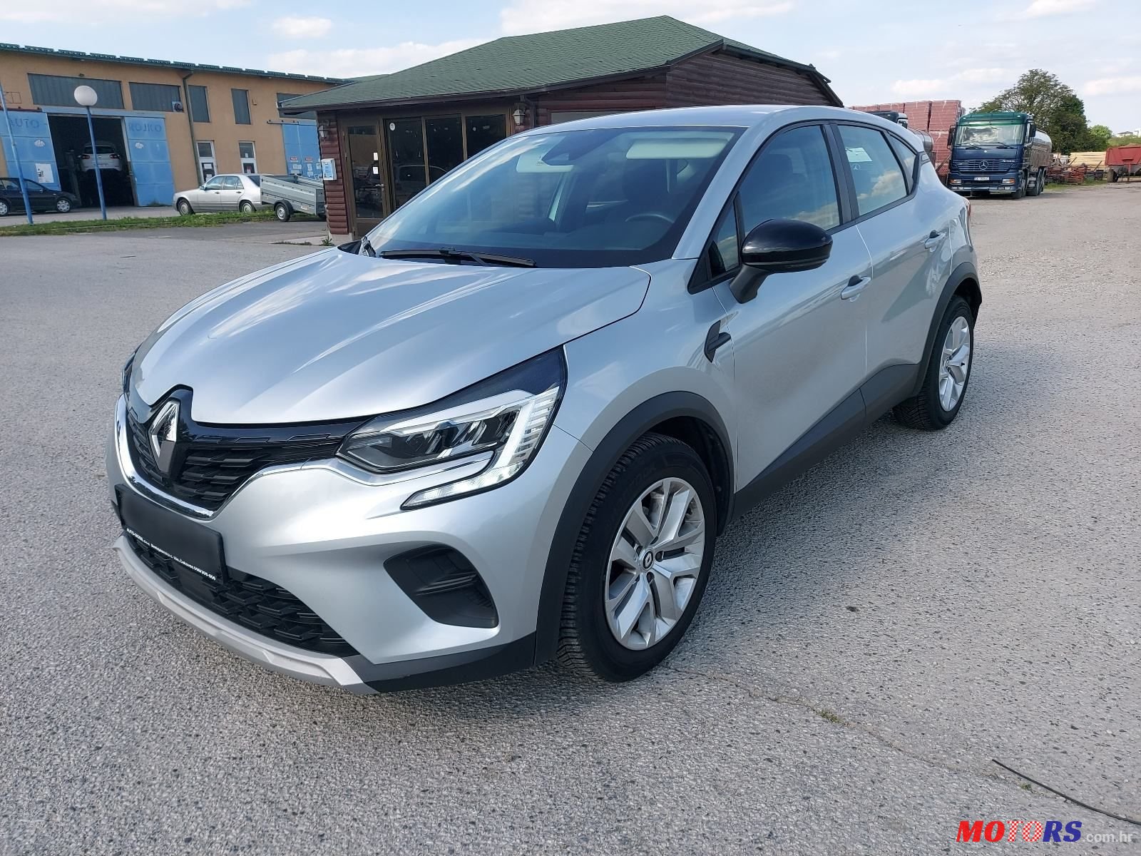 2021' Renault Captur Tce photo #2