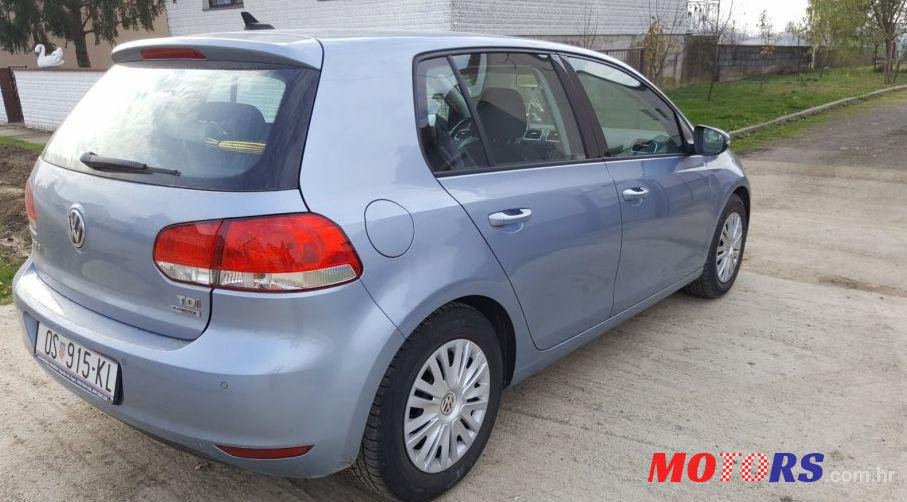 2010' Volkswagen Golf VI 1,6 Tdi photo #1