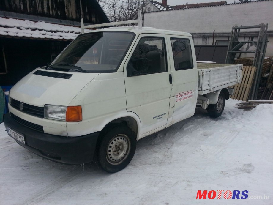 2004' Volkswagen photo #1