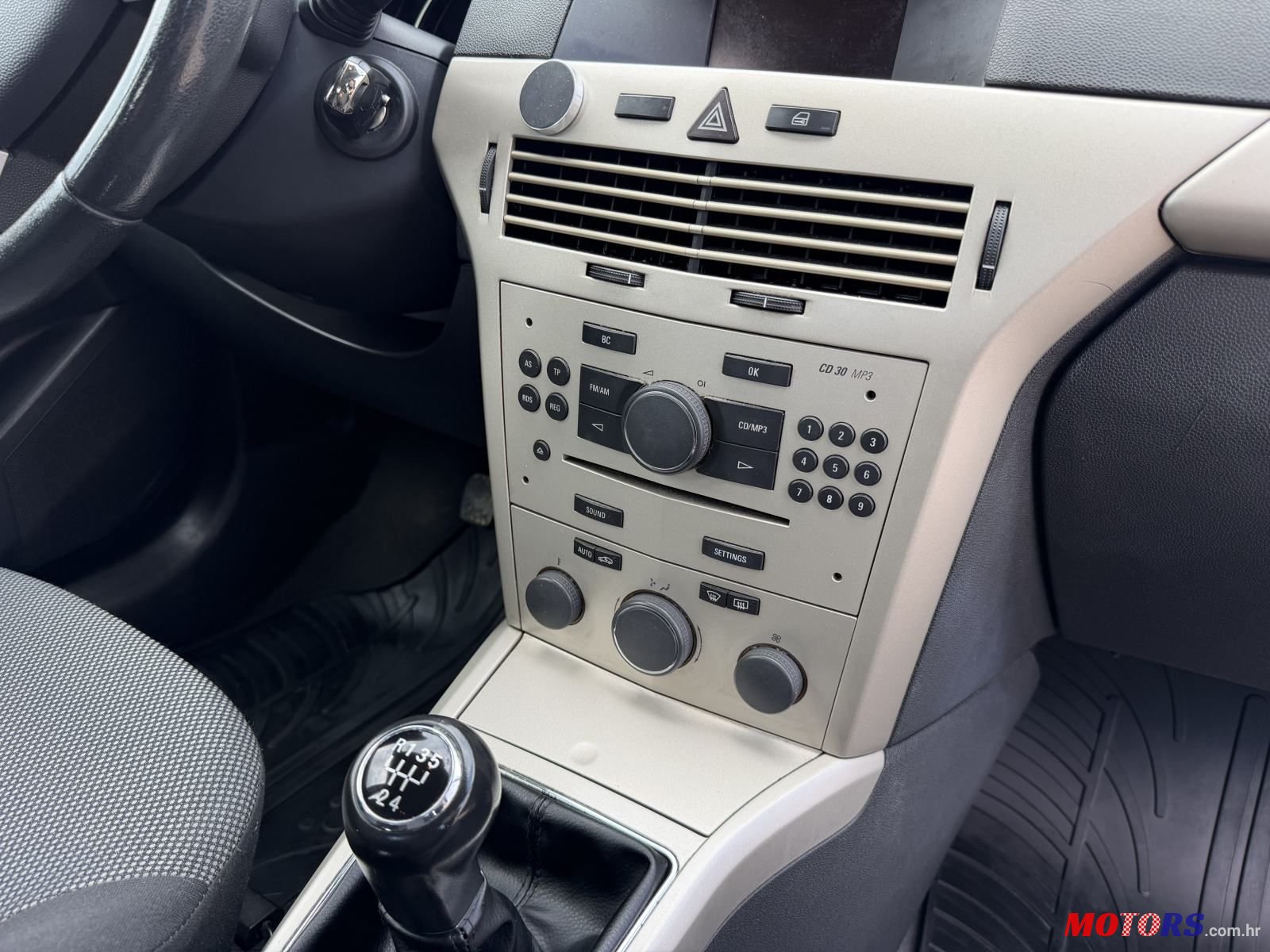 2009' Opel Astra 1,4 photo #6
