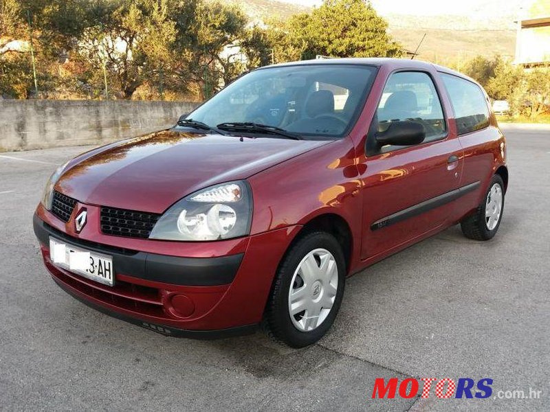 2003' Renault Clio 1.2I-Ko Nov+Samo 137Km photo #1