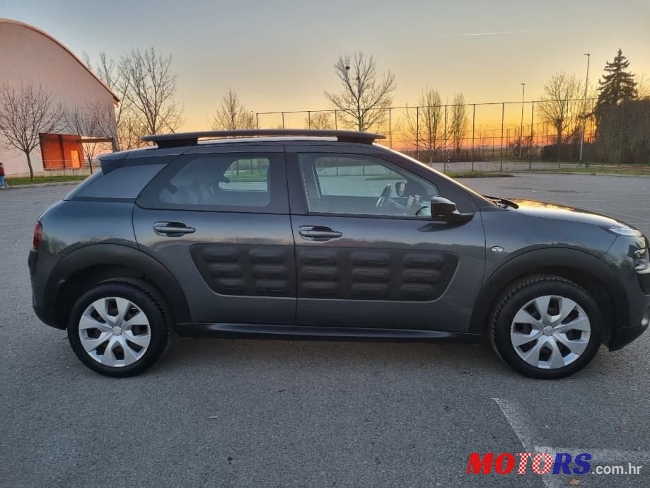 2014' Citroen C4 Cactus photo #4