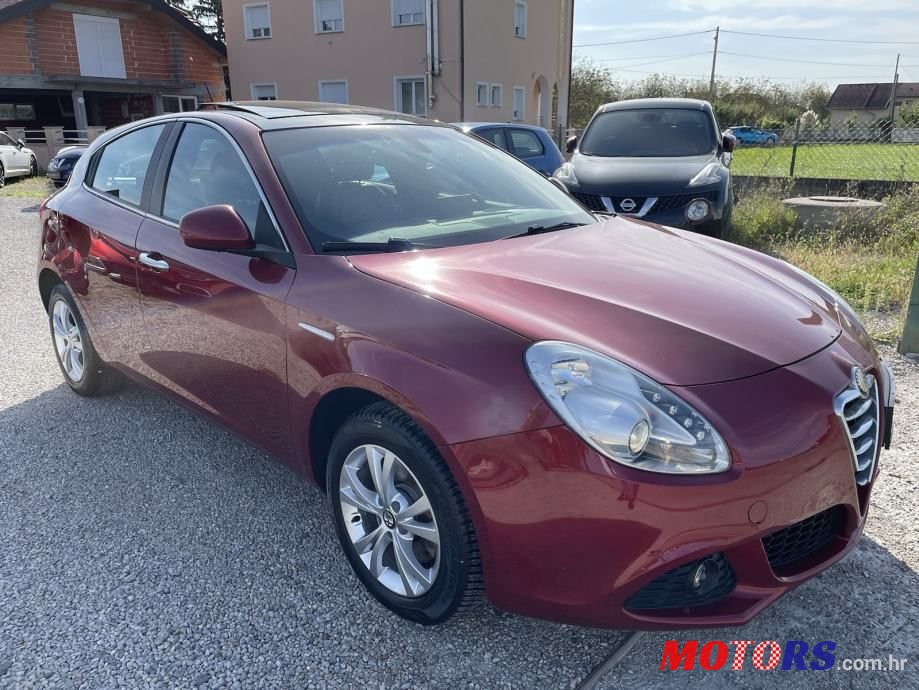 2011' Alfa Romeo Giulietta 2,0 photo #4