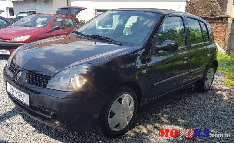 2003' Renault Clio 1,5 Dci photo #1