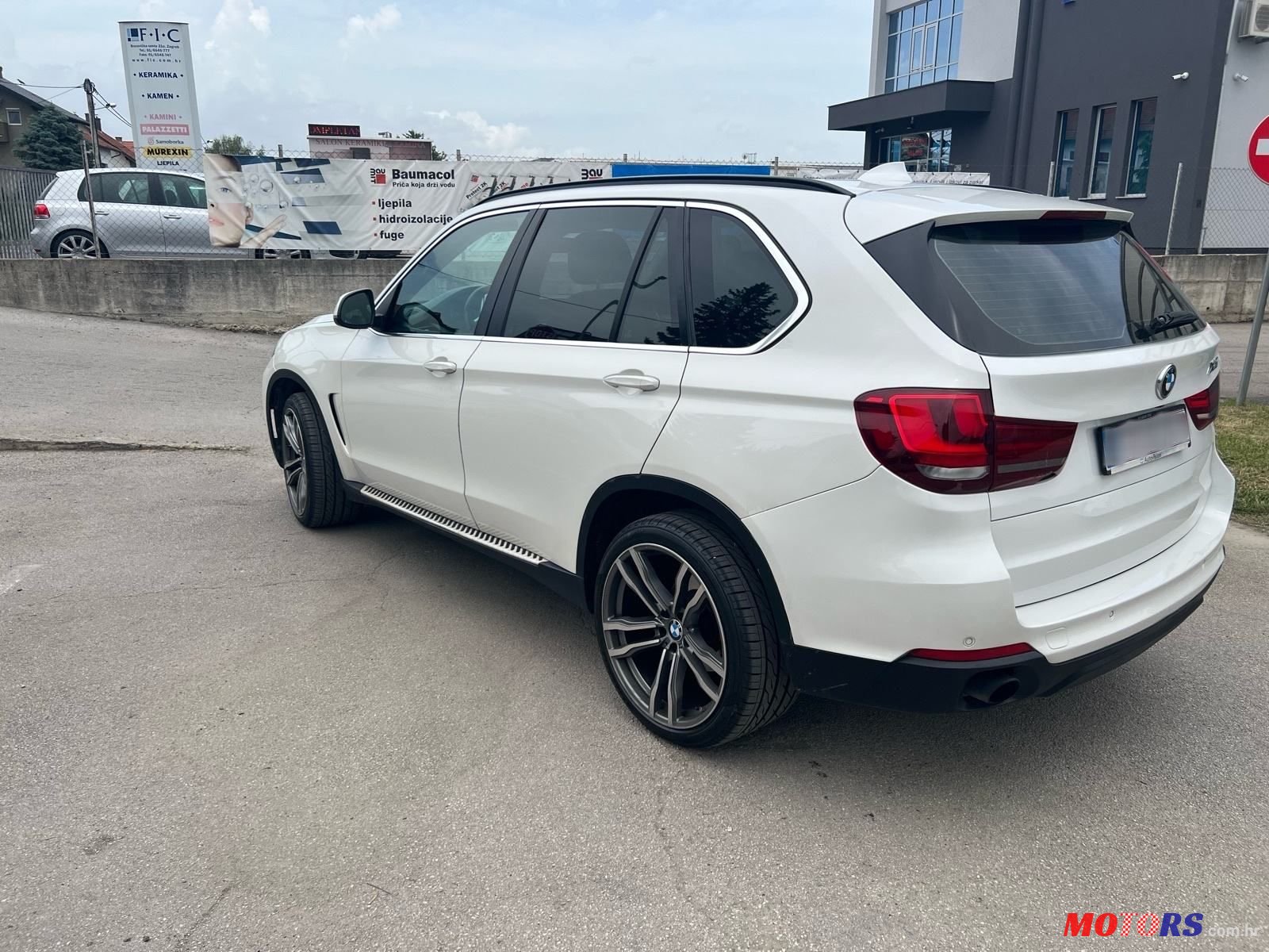 2014' BMW X5 Sdrive25D photo #2