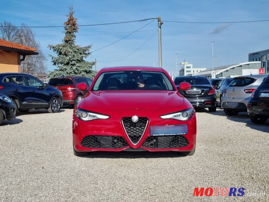 2017' Alfa Romeo Giulia 2,2 Jtd photo #2