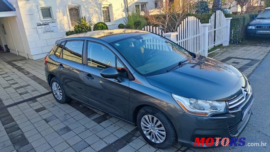 2011' Citroen C4 1,6 Vti photo #2