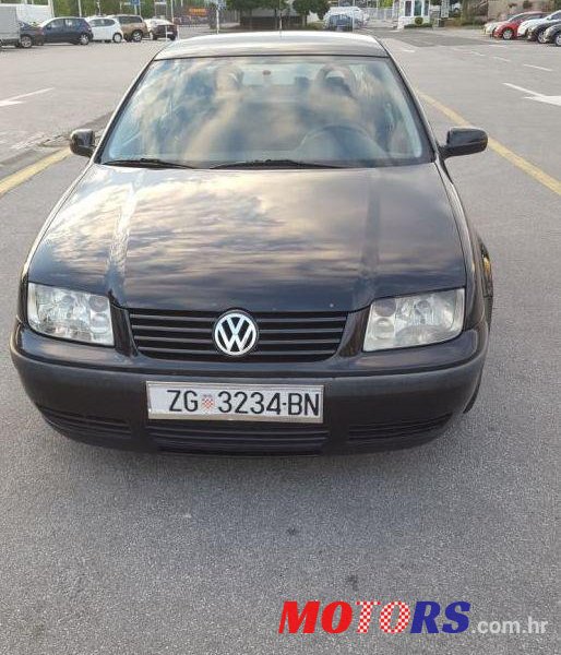 2001' Volkswagen Bora 1,9 Tdi photo #1