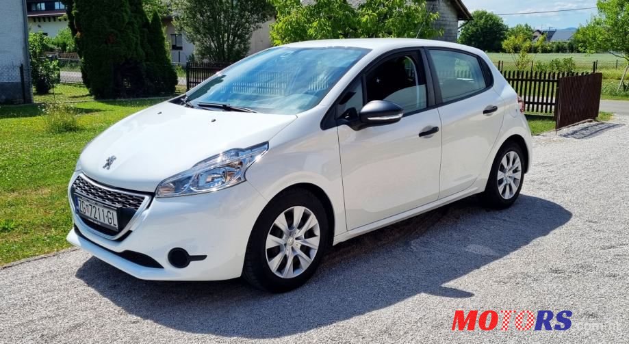 2012' Peugeot 208 photo #1