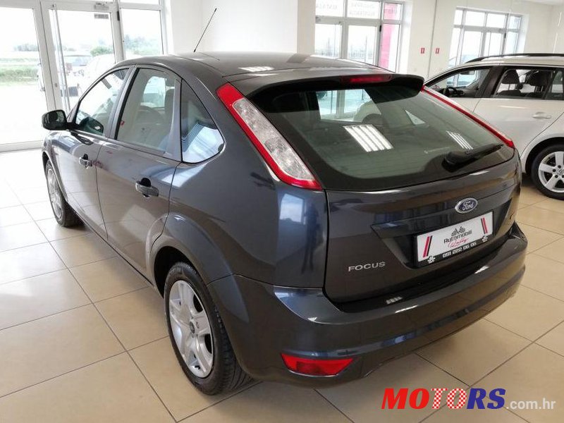 2011' Ford Focus 1,6 photo #1