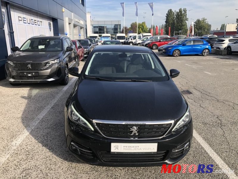 2018' Peugeot 308 photo #2