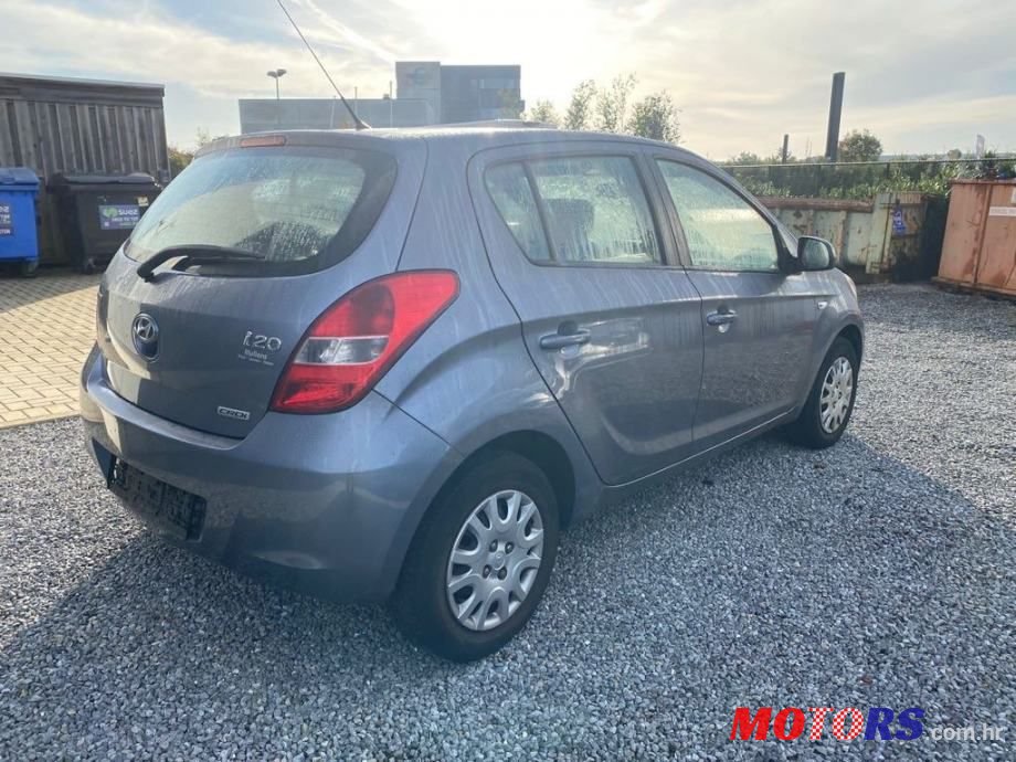 2010' Hyundai i20 photo #4