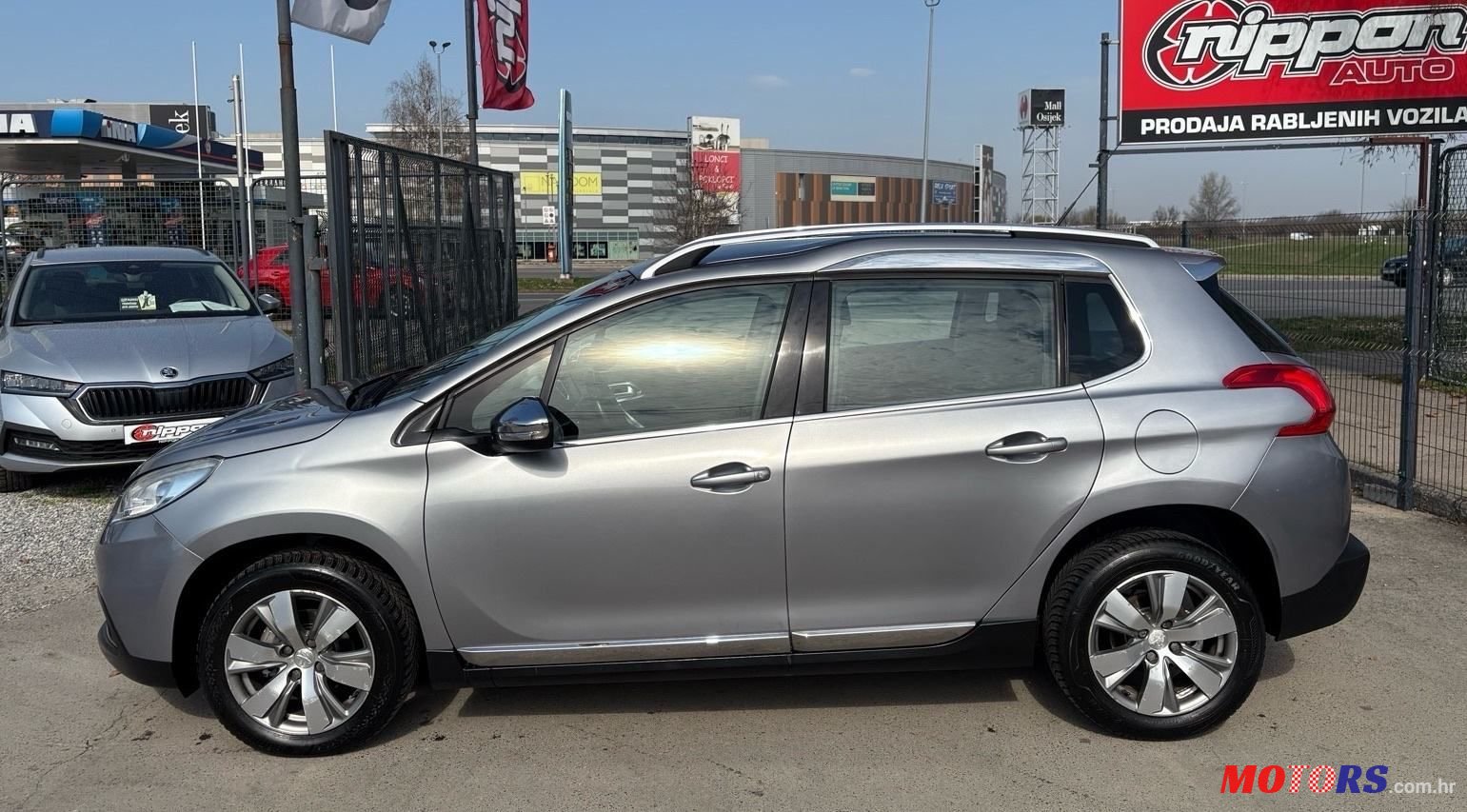 2015' Peugeot 2008 1,2 photo #3