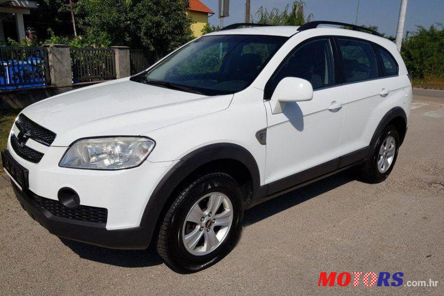2010' Chevrolet Captiva 2,0 Cdti photo #1