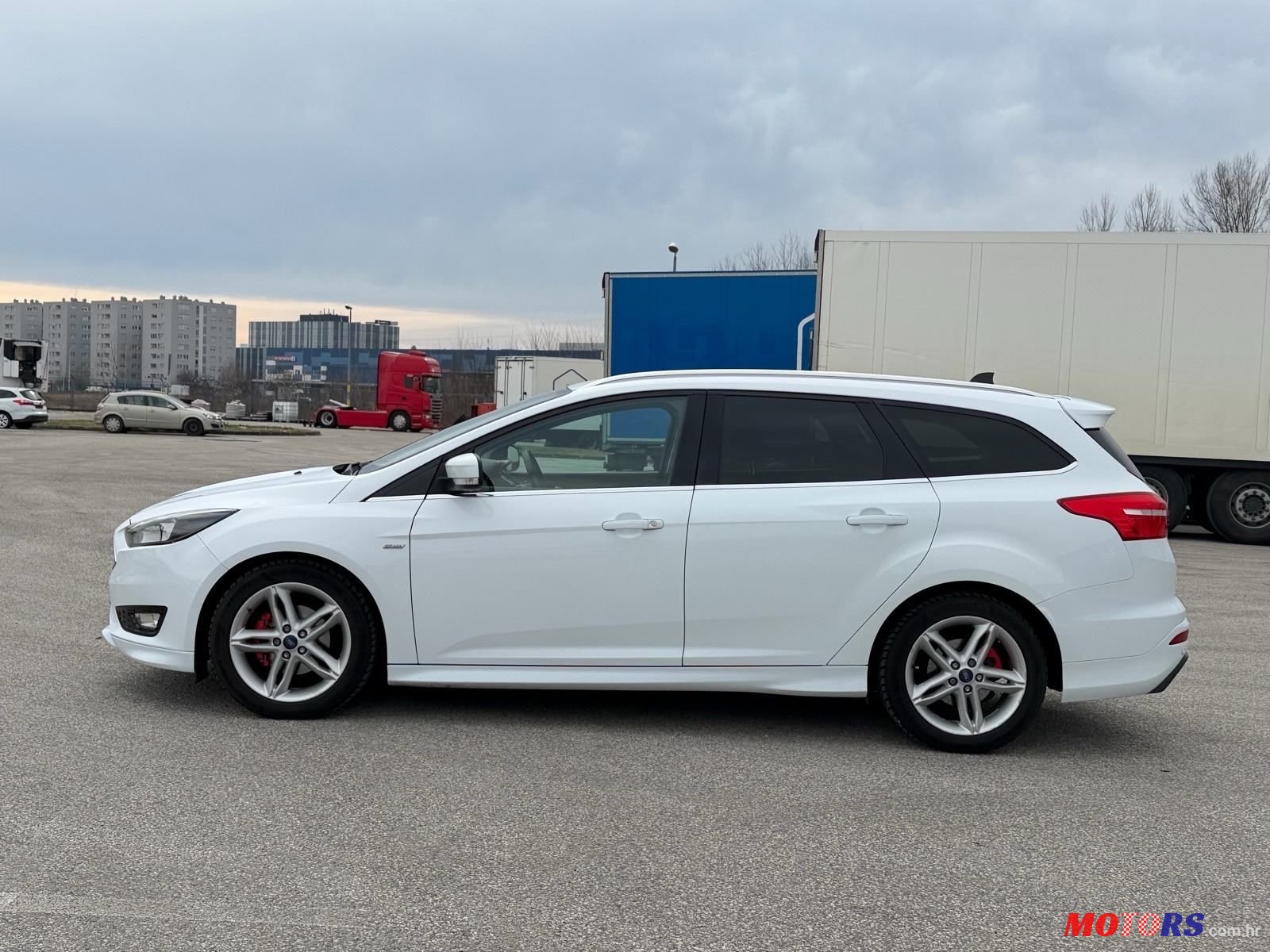 2016' Ford Focus Karavan photo #4
